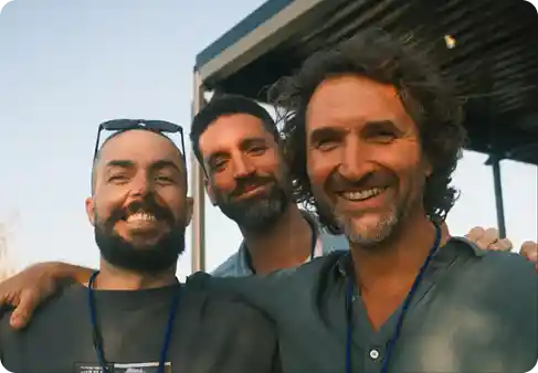 img-team4-768x534.jpg 1